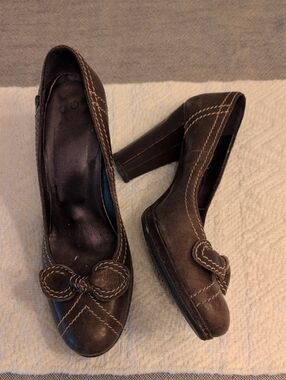 GEOX BROWN LEATHER BOW HEELS PUMPS COMFORT SHOES￼